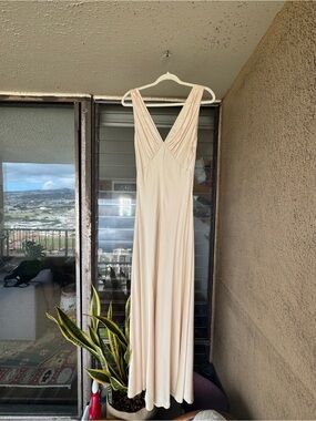 Elegant V-Neck Ivory Maxi Dress